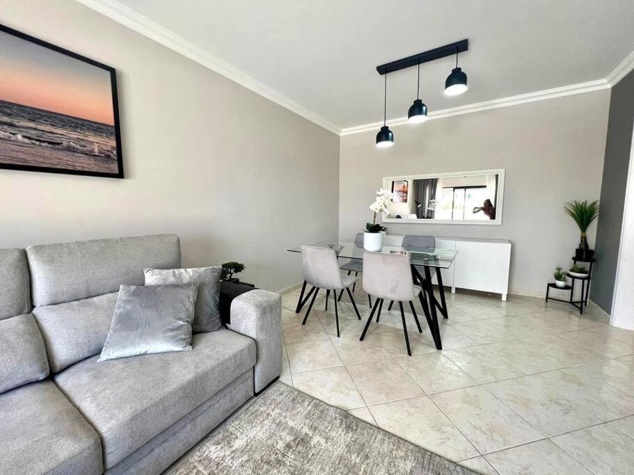 Luxury Modern Beach Apartment Quarteira Exterior photo