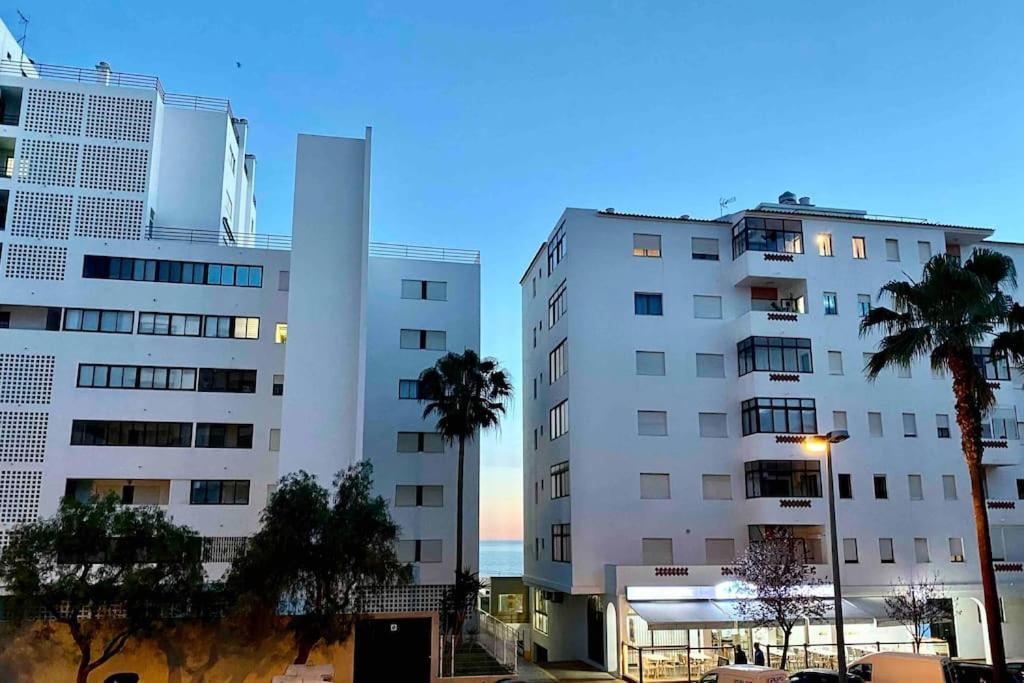 Luxury Modern Beach Apartment Quarteira Exterior photo